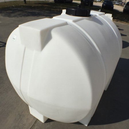 Rotomolded 550 Gallon Tank